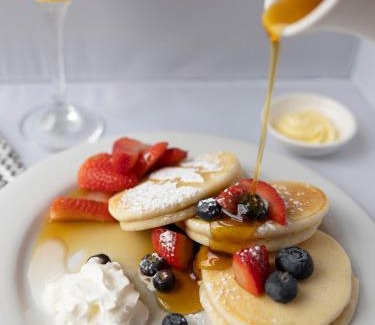 Lenox Dale Hotel | Lakehouse Inn