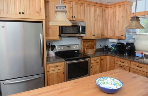 Rushville House | Lakehouse with spectacular views on Canandaigua!