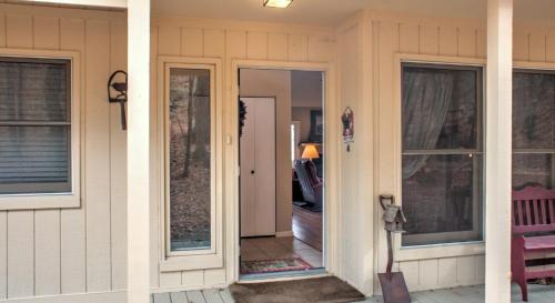 Beech Mountain House | Lakeledge Hideaway by VCI Real Estate Services