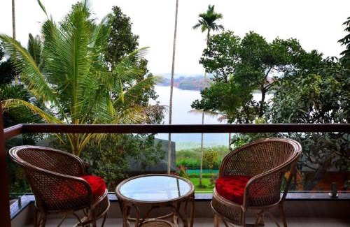 Vazhavatta House | LakeRose Wayanad Resort - Superior lake view