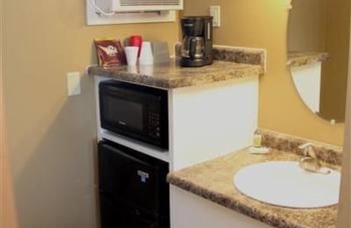 Virginia Hotel | Lakeshor Motor Inn