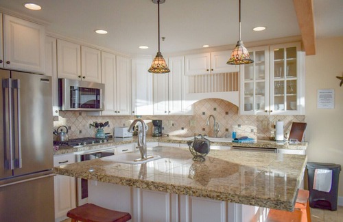 Homer Condo | Lakeshore Lodging Ocean Front Lodges