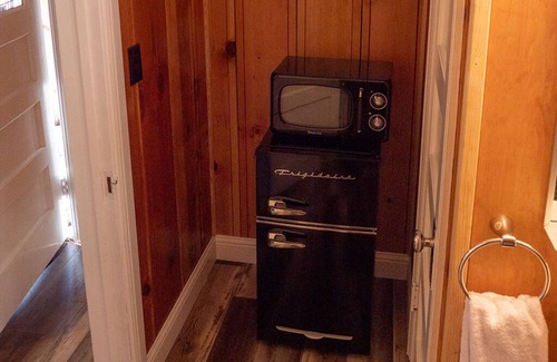 Lakeshore Cabin | Lakeshore Resort