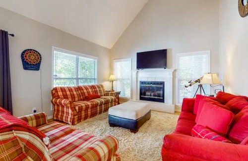 Big Creek House | Lakeside Eden