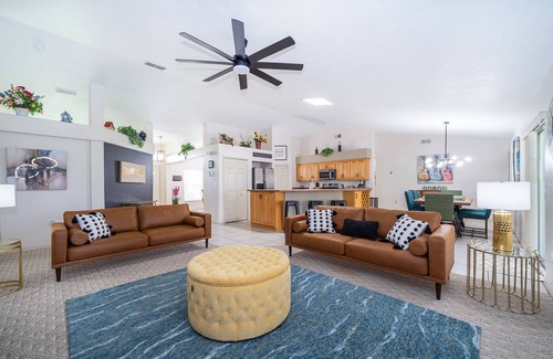 Sunridge Woods House | Lakeside Paradise, the ultimate vacation home minutes from Walt Disney World