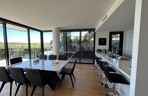 Kingston Apartment | Lakeside Special