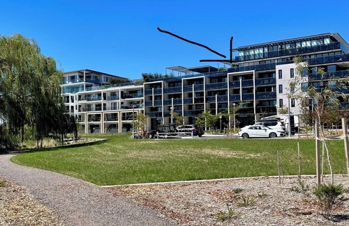 Kingston Apartment | Lakeside Special