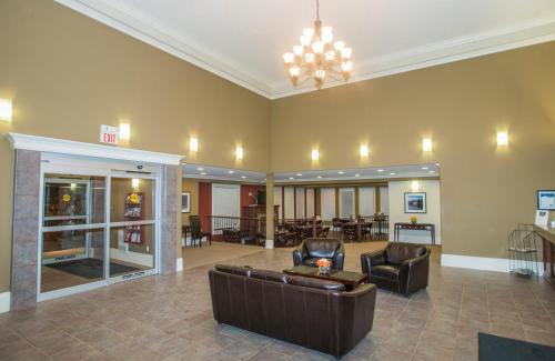 Edson Hotel | Lakeview Inns & Suites - Edson Airport West