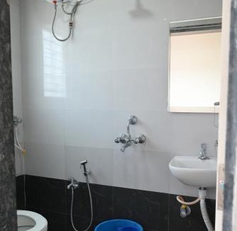 Pune Hotel | Lakeview Lodging