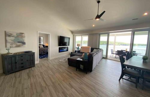 Rocky Mount Apartment | Lakeview Luxe Penthouse