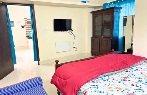 Agartala Apartment | Lakeview Spacious Luxury Suite with AC, Smart TV and free Wifi