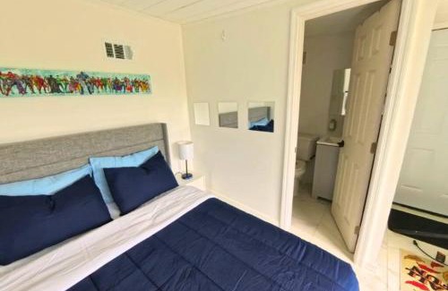 Buena Ventura Lakes Apartment | Lakeview Suite - Near Disney World & Universal Studios