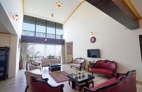 Wai Villa | Lakeview Villa by Madstays, Panchgani