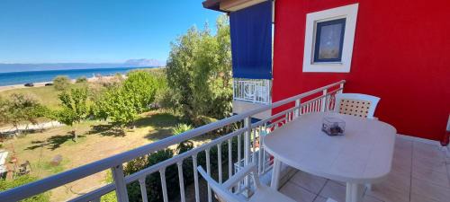 Larissos Apartment | Lakkopetra Beach Apartments