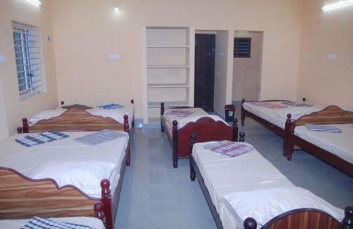 Thirukadaiyur Hotel | Lakshmi Illam