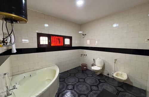 Thalayathimund Hotel | Lakshna Prastha