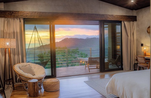 Lagunas de Baru Hotel | Lamangata Luxury Surf Resort