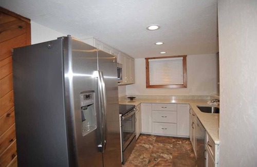 Warrior's Mark Condo | Lance's West 6 Condo with Pool & Hot Tub