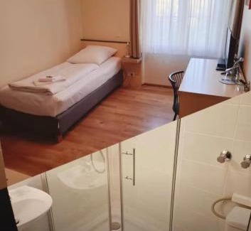 Dabendorf Hotel | Land-Gut-Hotel- Weisser Schwan