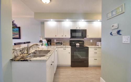 Sunset Beach House | Land's End 7-305 Beach Front