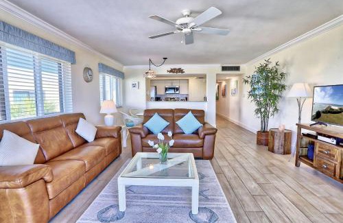 Sunset Beach House | Land's End 7-406 Beach Front - Premier
