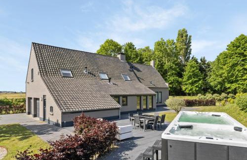 Ouddorp Villa | Landgoed Hermitage - Villa Euphoria - XXL Zwemspa - Max 10 personen