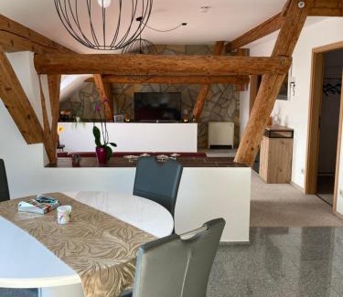 Kluetz Apartment | Landhausidyll Apartment Wohn- und Schlafzimmer