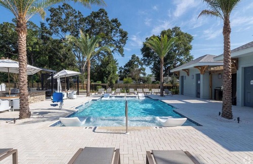 Bellview Apartment | Landing | Amazing 2BD, Pool, Gym