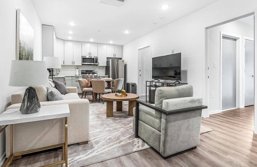 Spruce Hill Apartment | Landing at 4419 Ludlow - 2 Bedrooms in Universi.