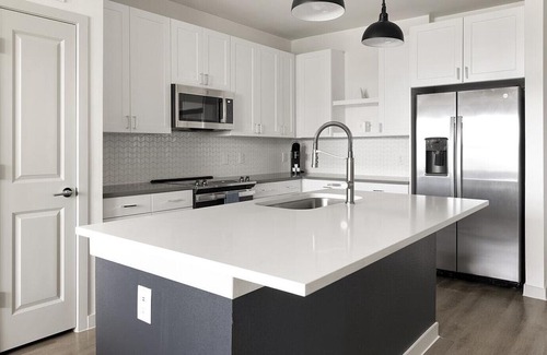 Lower Basin Lake Travis Apartment | Landing at Birdie on Woodland Greens - 2 Bedrooms in Plaza Volente