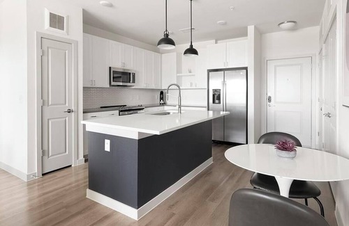 Lower Basin Lake Travis Apartment | Landing at Birdie on Woodland Greens - 2 Bedrooms in Plaza Volente