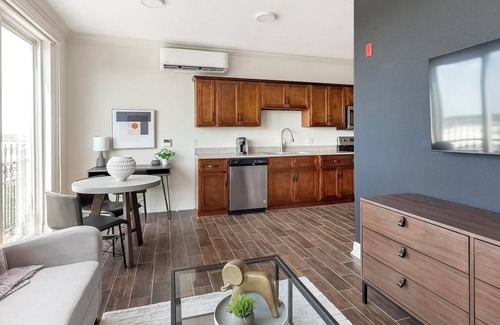 Overland Park Apartment | Landing at Carson Street Towers - Studio in Dow.