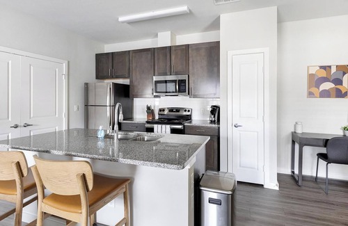 Dallas Apartment | Landing at Clark Ridge Canyon - 1 Bedroom in Re.