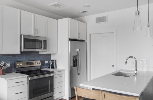 Lakeway Apartment | Landing at The Artesian at Bee Cave - 1 Bedroom.