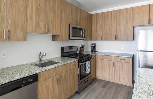 Carteret Apartment | Landing at The Botanic - 2 Bedrooms in Carteret