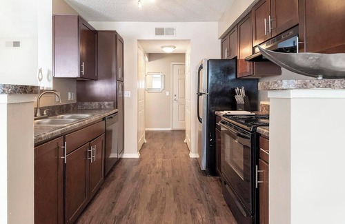 Germantown Apartment | Landing at The Grove at Germantown - 1 Bedroom .