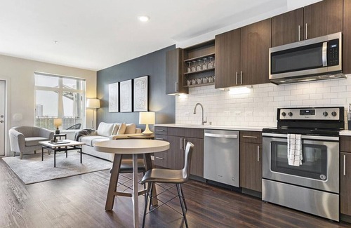 Weatogue Apartment | Landing at The Ridge at Talcott Mountain - 2 Bedrooms in Downtown Weatogue