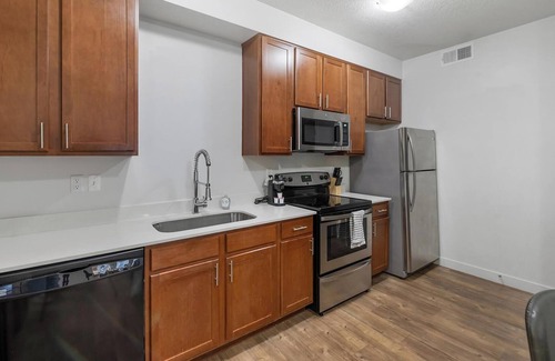 South Salt Lake Apartment | Landing at VIA Apartments - 1 Bedroom in Downto.