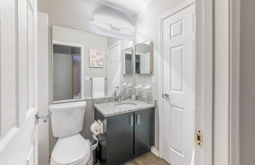 Ballwin Apartment | Landing at Waterford Manors - 2 Bedrooms in Valley Park