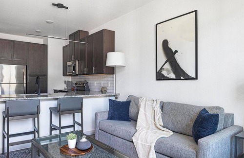 Dallas Apartment | Landing | Chic 1BD, Pool, Clubhouse