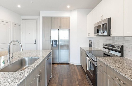 Fate Apartment | Landing | Modern 1BD, Gym, Clubhouse