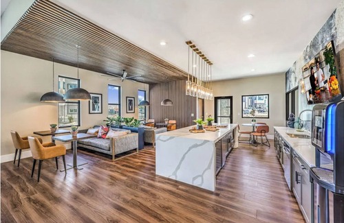 Townsite Apartment | Landing | Spectacular 2BD, Pool, Rooftop Lounge