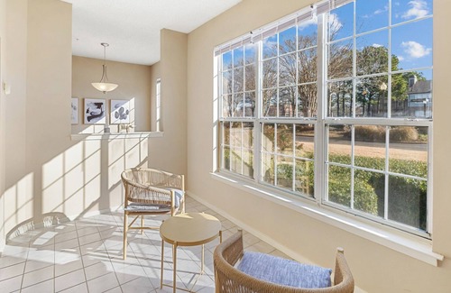 Germantown Apartment | Landing | Stylish 2BD, Gym, Tennis Court