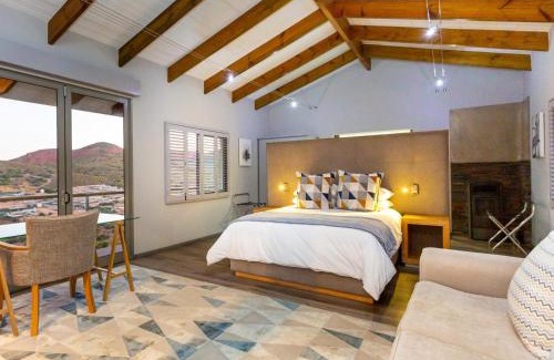 Oudtshoorn Cabin | Landrani Luxury Lodge