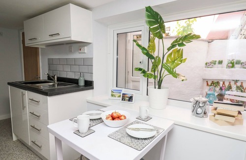 Cardigan Cottage | Lane Cottage