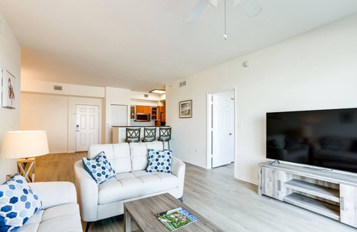 East Ocean Ave Condo | Lantana Condo w/Balcony: 11 Mi to Palm Beach!