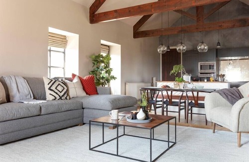 Alnwick Cottage | LANTERN VIEW, family friendly, country holiday cottage in Eglingham