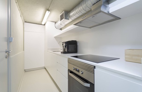 Santos Apartment | Lapa Diplomatic Flat 1 1 by Feel Lisboa