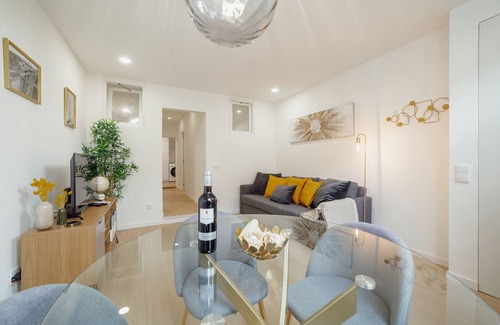 Lapa Apartment | Lapa Stylish Apartment A by Vacationy