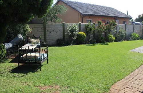 Moses Kotane House | Lapeng La Heso guest